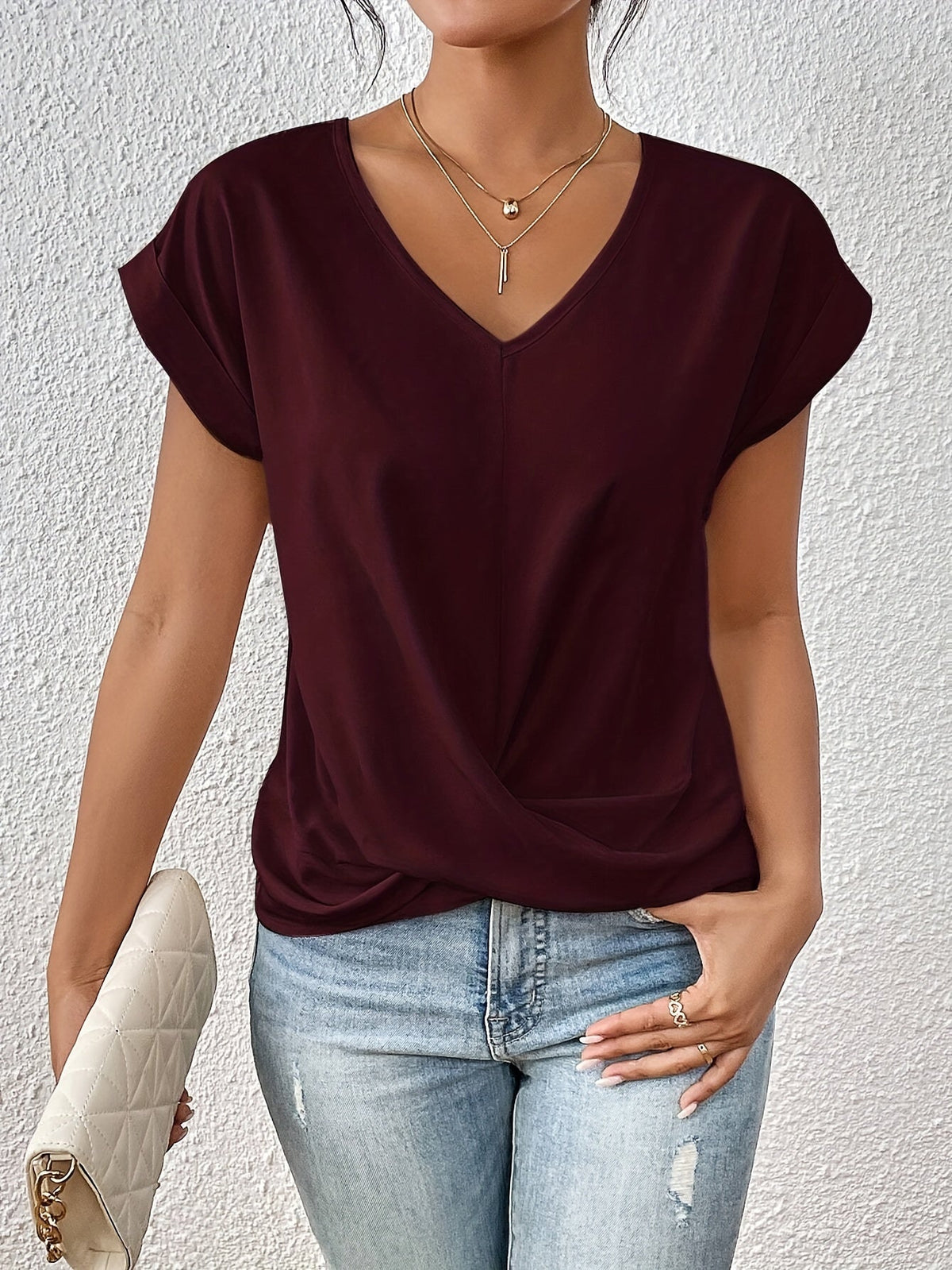 Elira | Flattering Neckline T-Shirt